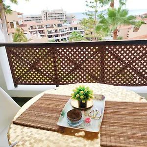 albatros-park-amarilla-golf-piscina-climatizada-wifi.tenerifehoteles.net/